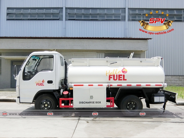 ISUZU Fuel Tanker Truck 3000 Liters-S